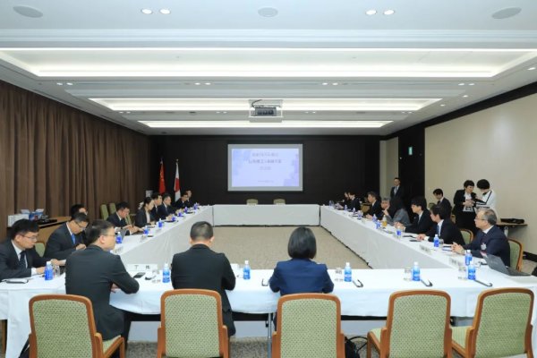 我要配资网网 氢能赛道要爆发？中国重汽与丰田汽车重磅签约